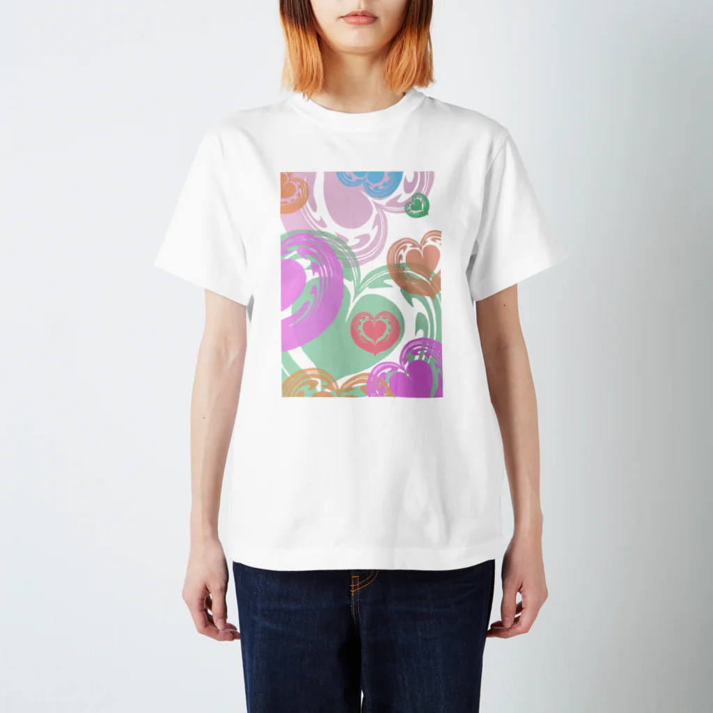 Prism coffee beanの【ラテアート】カラフルハート Regular Fit T-Shirt