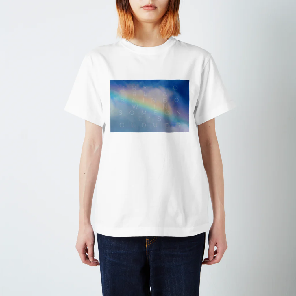 mizuphoto galleryのRainbow carrying happiness(文字入り) スタンダードTシャツ