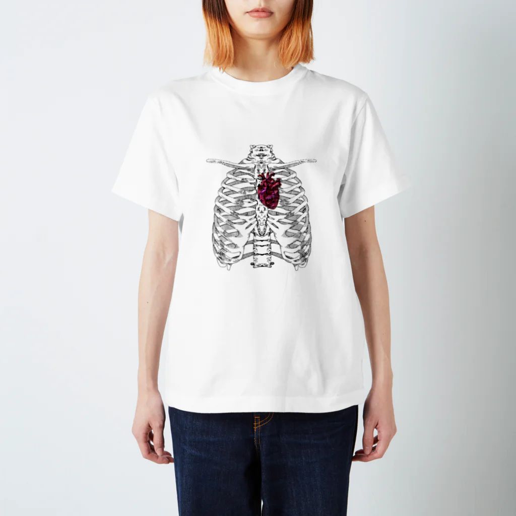 BLACKMaMbaの肋骨と心臓  スタンダードTシャツ