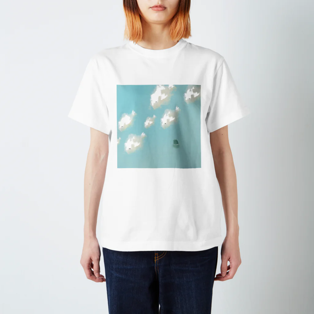 eerie shopの空と海の境 スタンダードTシャツ