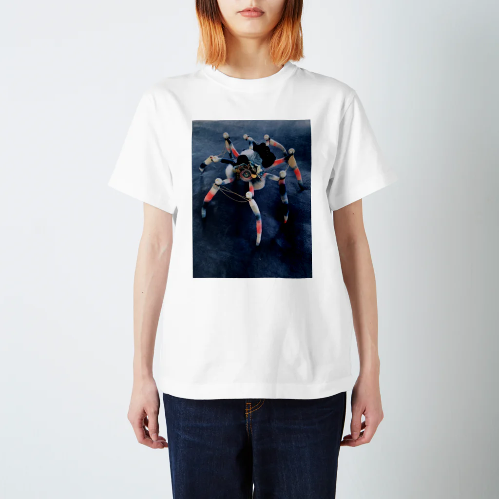 飯野 モモコの単眼蜘蛛/scrap Regular Fit T-Shirt