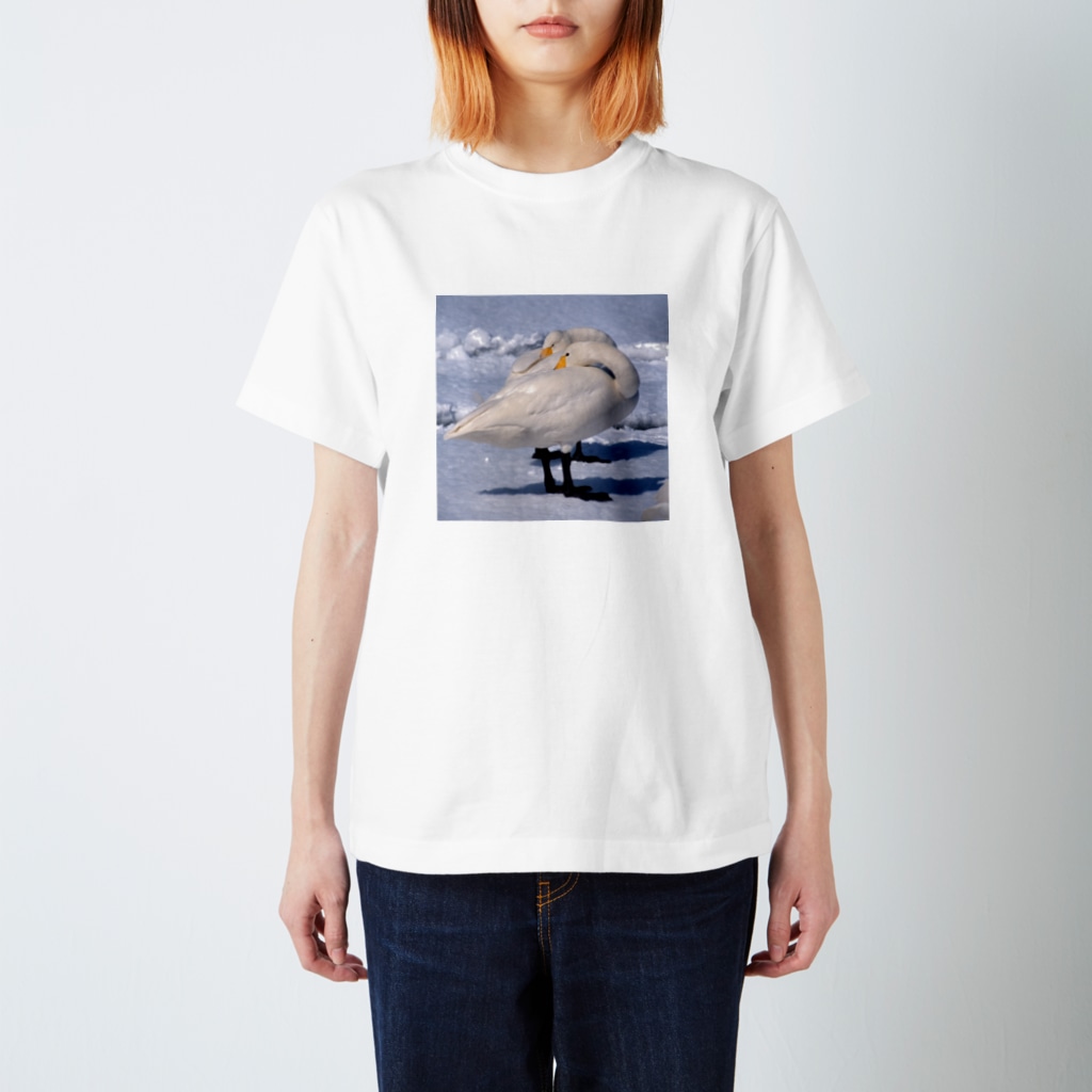 HappyCafeのTシャツ　白鳥 2 Regular Fit T-Shirt
