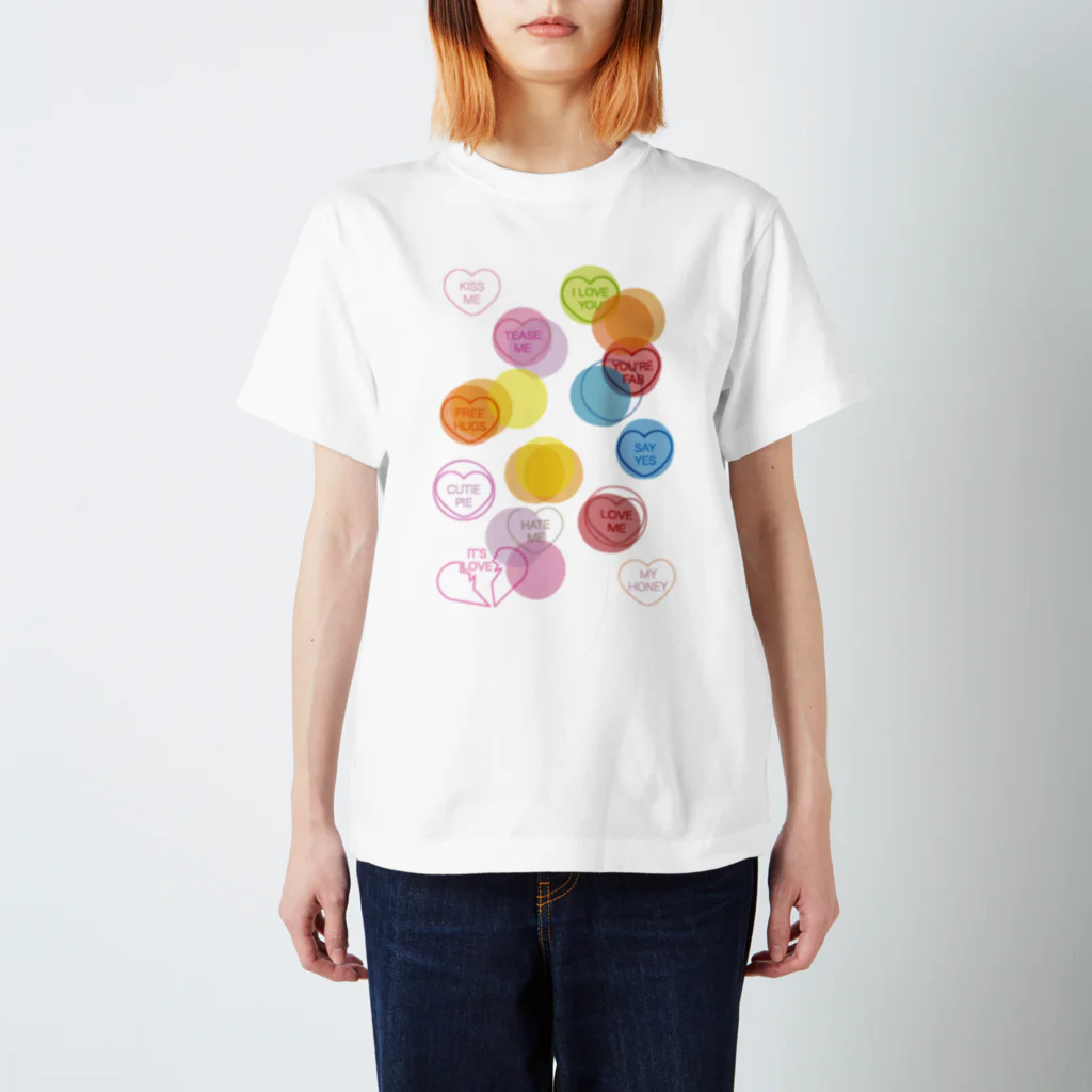 AURA_HYSTERICAのPASTELS_BADGES Regular Fit T-Shirt