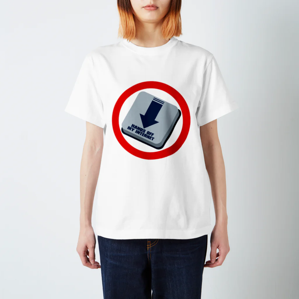 AURA_HYSTERICAのHANDS_OFF_MY_INTERNET Regular Fit T-Shirt