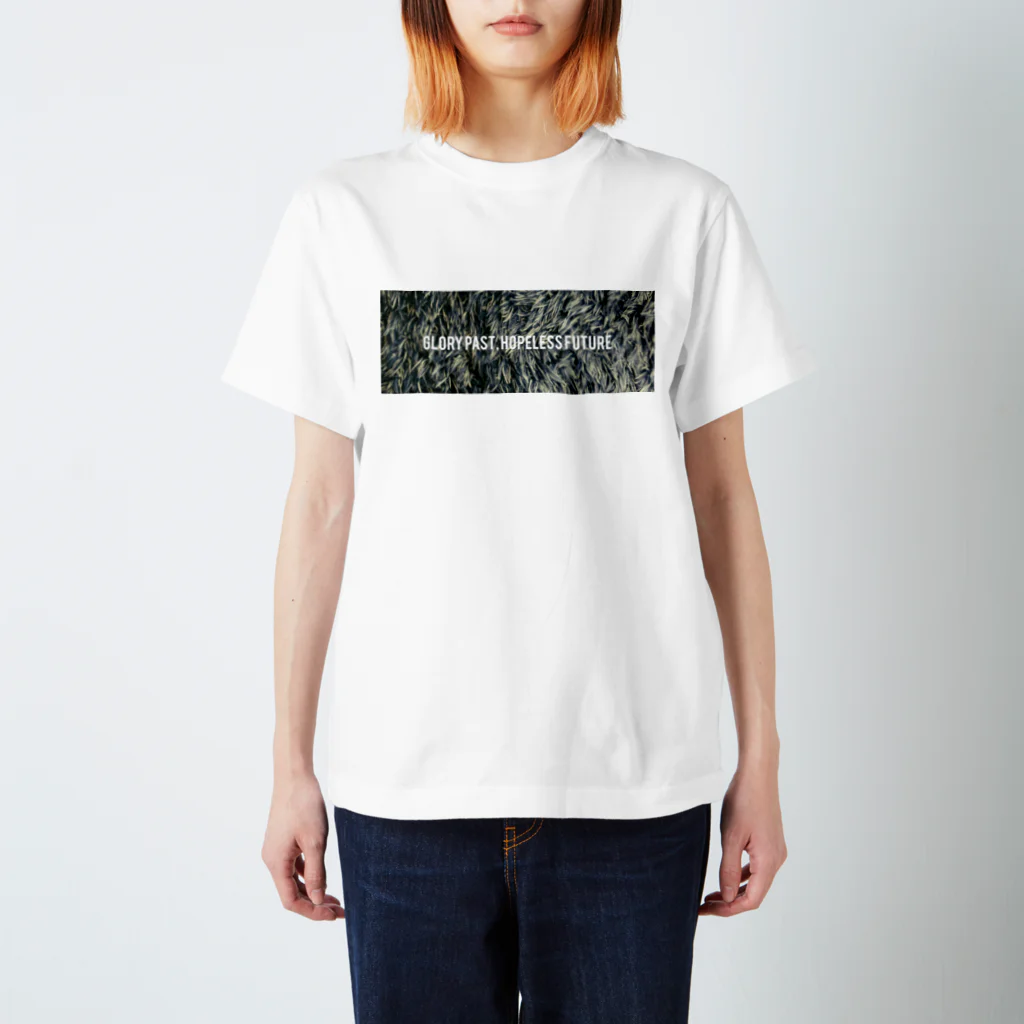 クラタショウのGlory Past, Hopeless Future Regular Fit T-Shirt