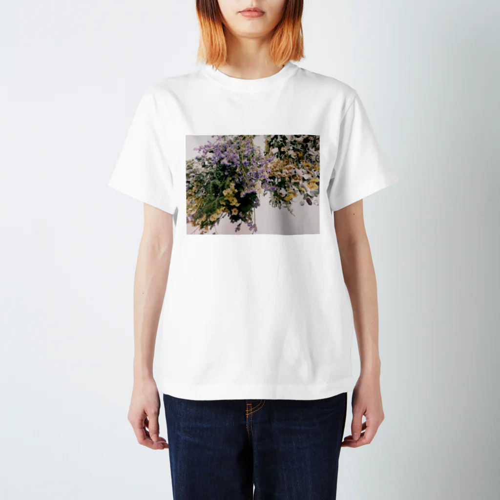 茉莉花の花嫁のブーケ スタンダードTシャツ