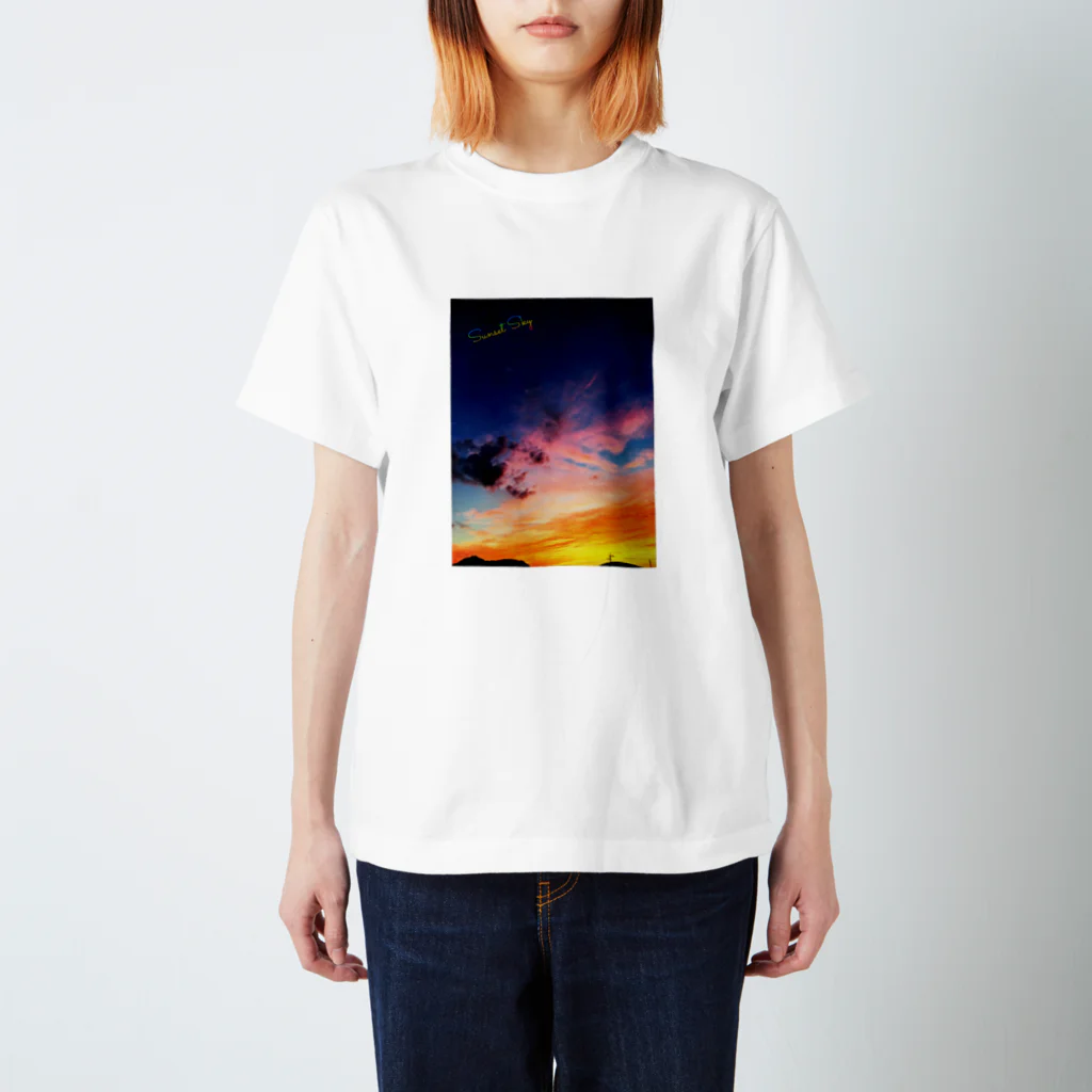 fechi47clubの夕焼け空 Regular Fit T-Shirt