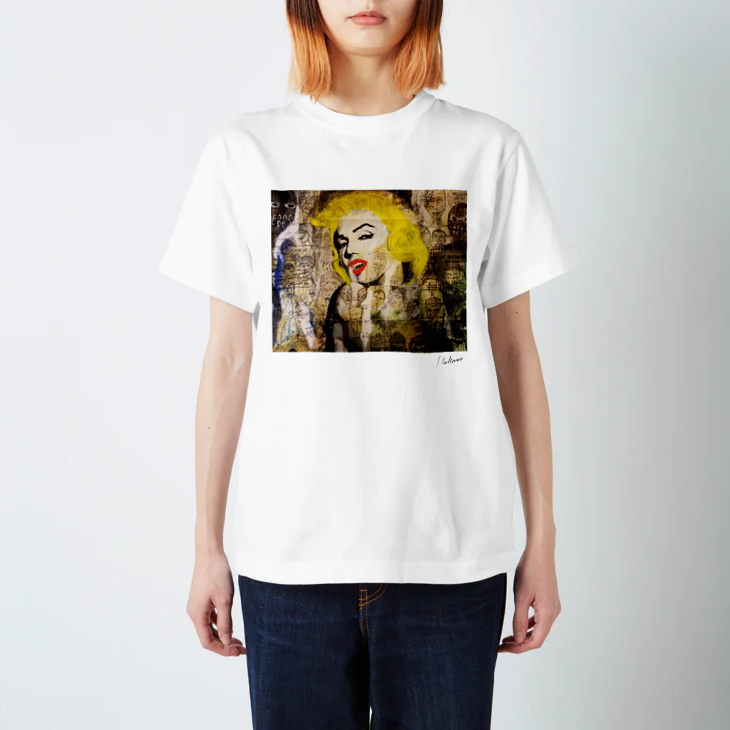Atelier LifeのMarilyn Monroeと名も無き男達。 Regular Fit T-Shirt