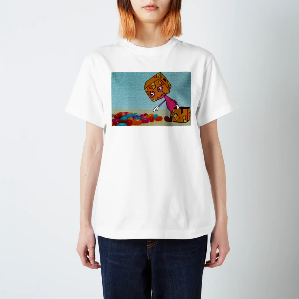 OKASHI NA IKIMONOの紙袋くんとグミ Regular Fit T-Shirt