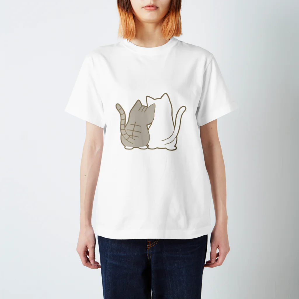 かわいいもののおみせ　いそぎんちゃくの仲良し猫の背中　サバ白&白 Regular Fit T-Shirt