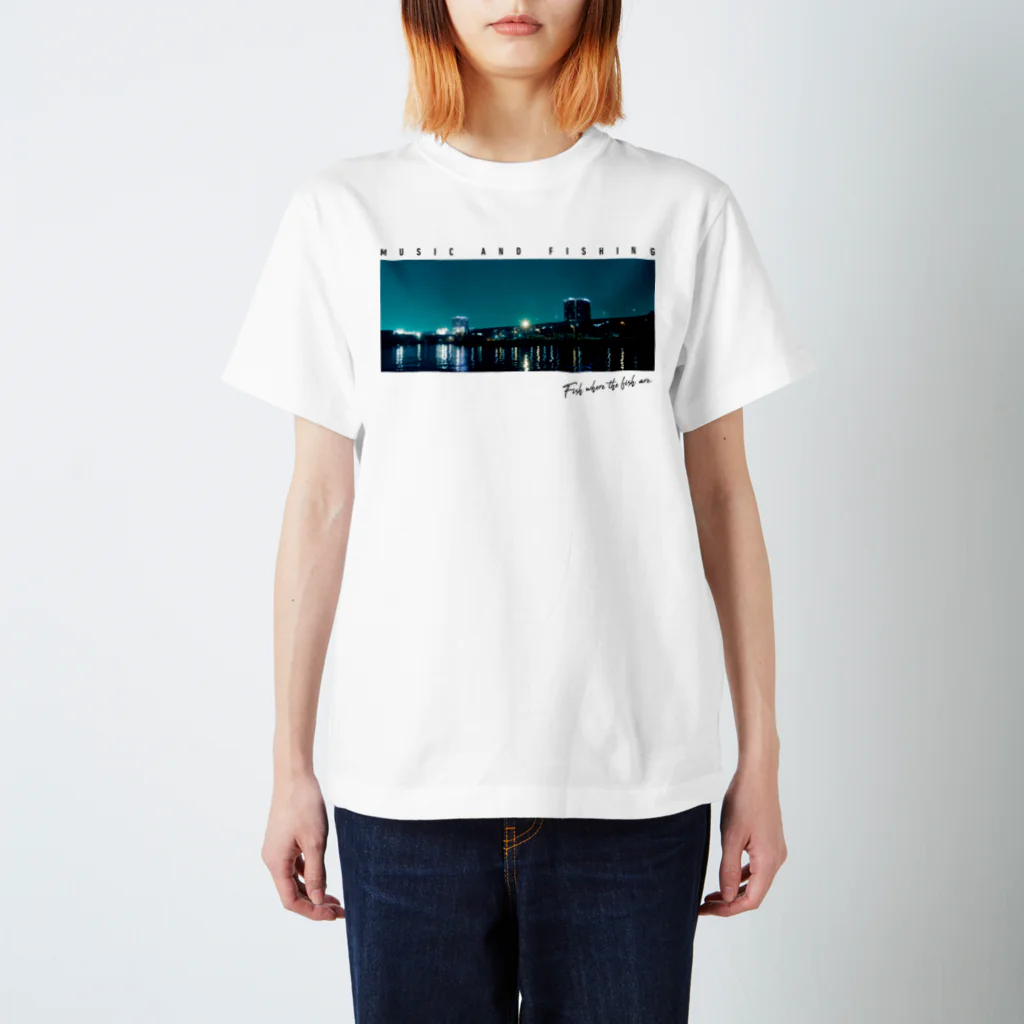 音楽と釣りのFishing Spot T shirts Seabass スタンダードTシャツ