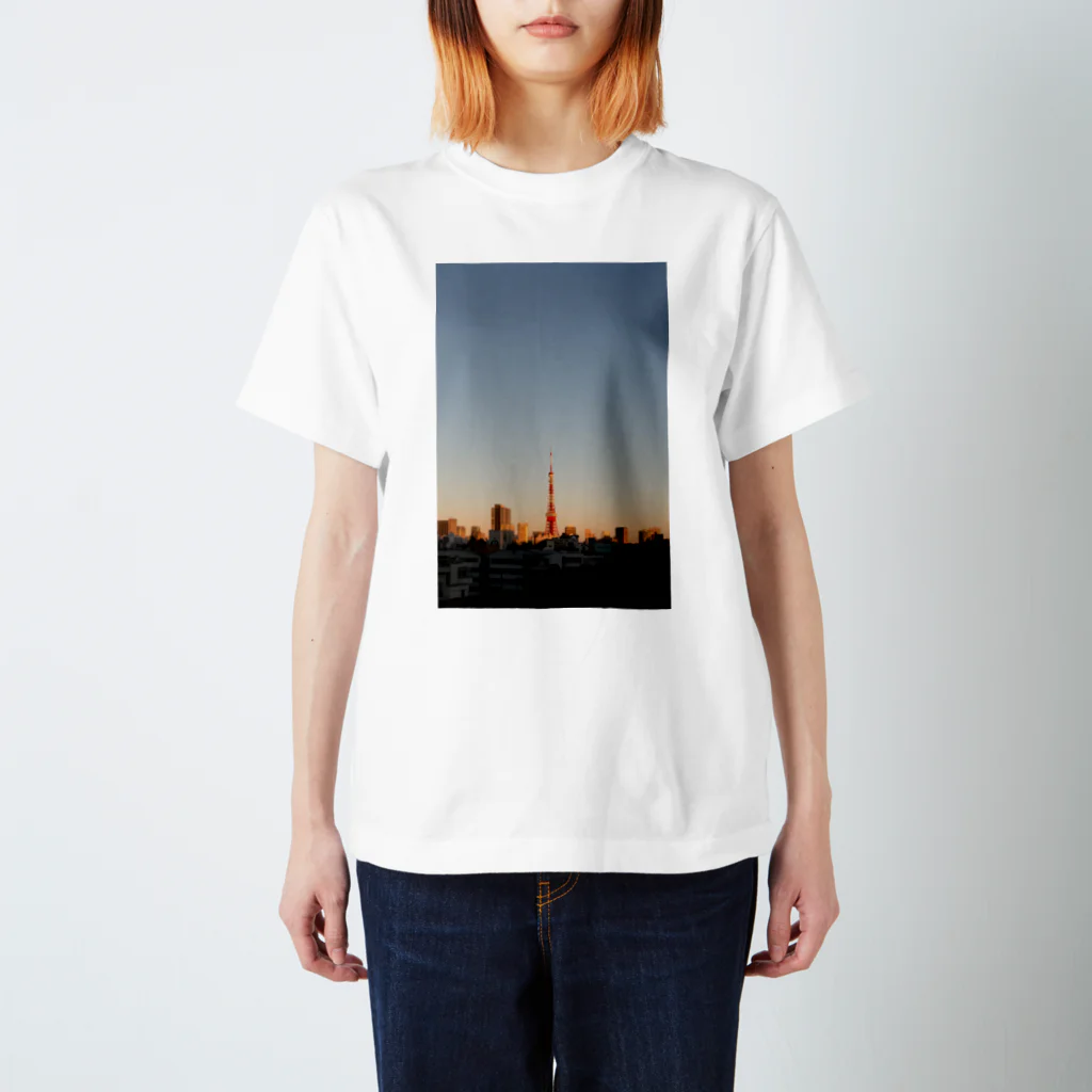 yukdのTOKYO Regular Fit T-Shirt