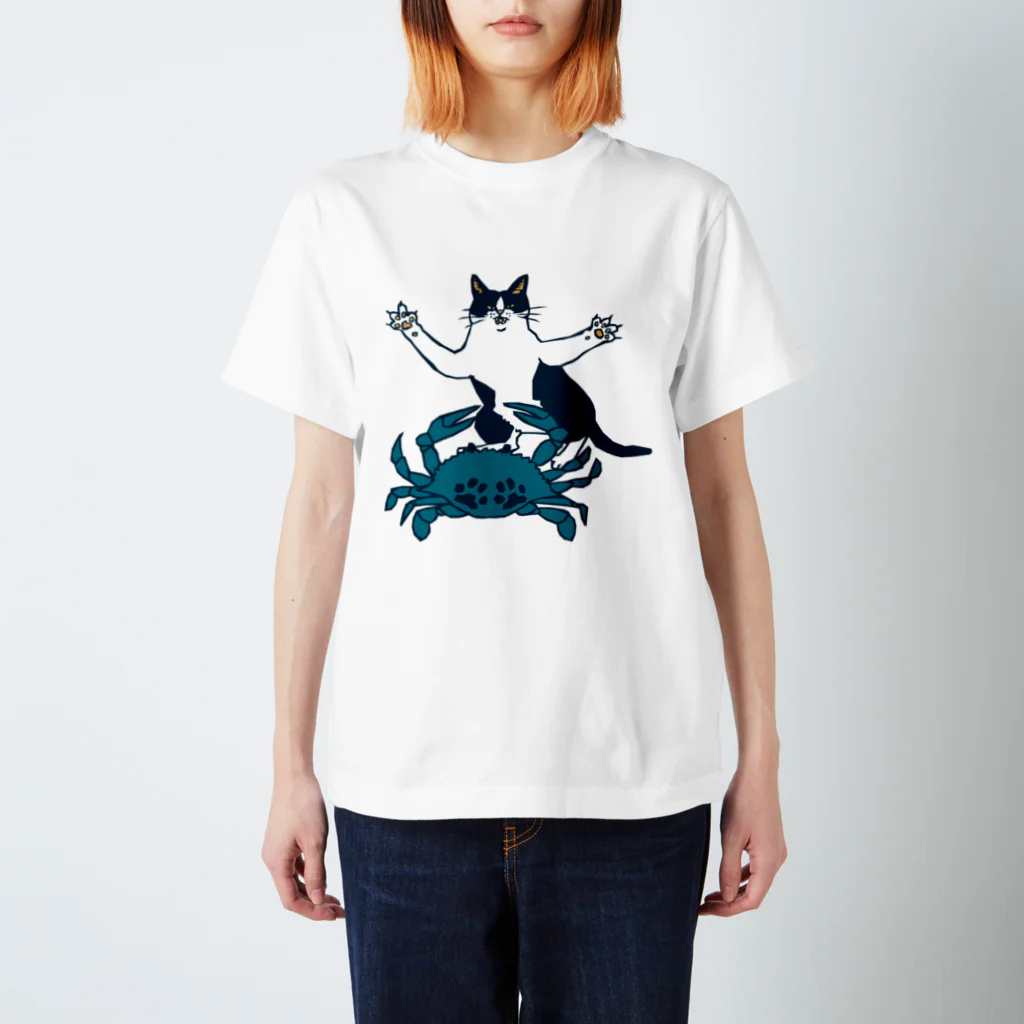 喫茶こぐまやの猫とカニ スタンダードTシャツ