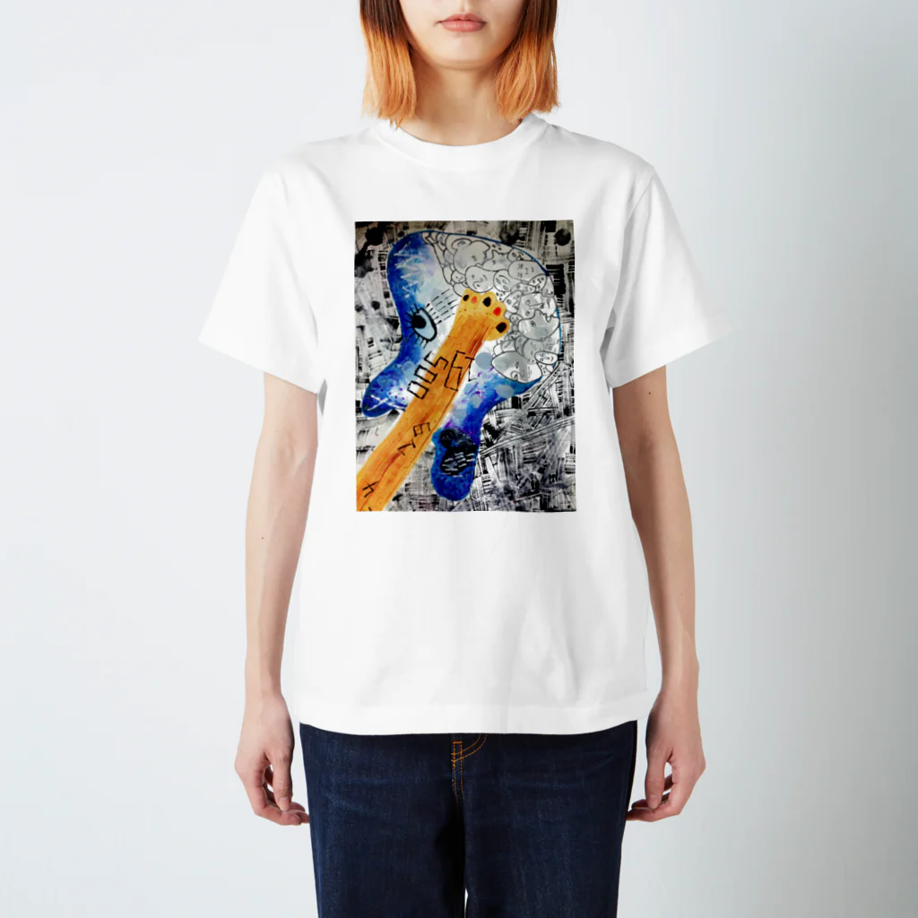 magma girlの見つめるギター005 Regular Fit T-Shirt