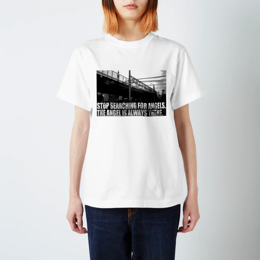 Kazumichi Otsubo's Souvenir departmentのThe Angel is always there ~ Revelation of passing Regular Fit T-Shirt