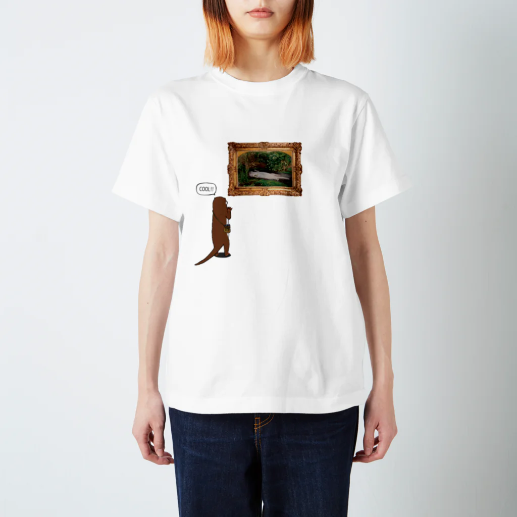 ぎんぺーのしっぽの絵画鑑賞するカワウソ Regular Fit T-Shirt