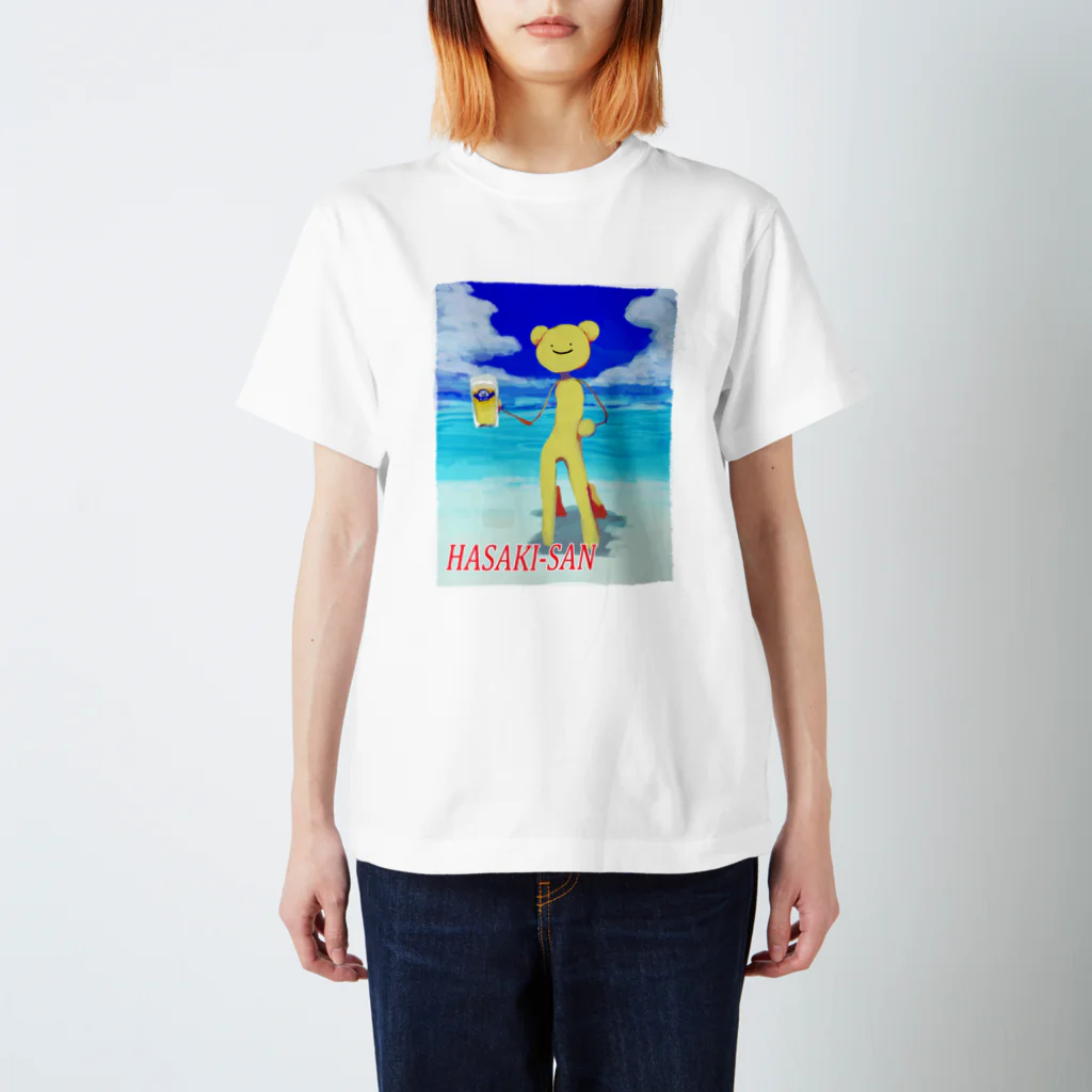 はさきさんの実家のビールを持ったはさきさん スタンダードTシャツ