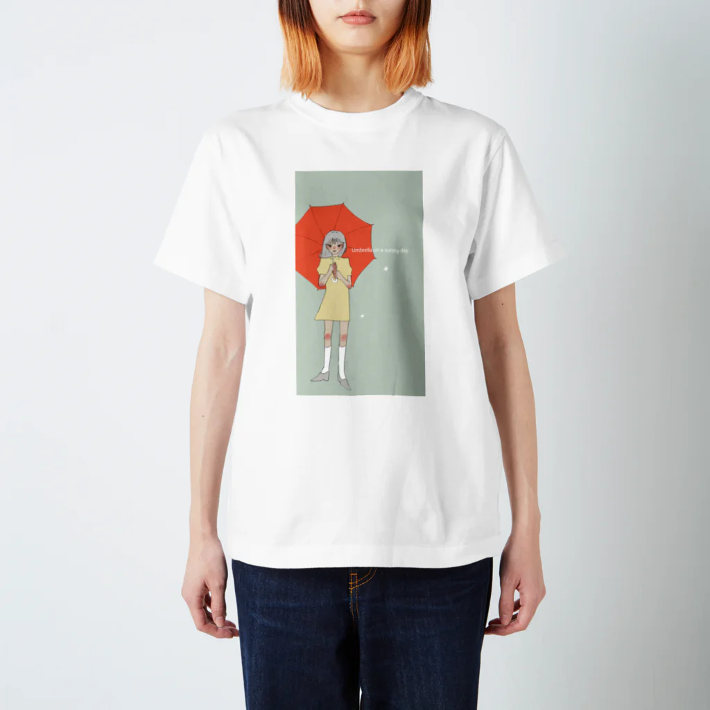 MAGUROの晴れと傘と女の子。 スタンダードTシャツ