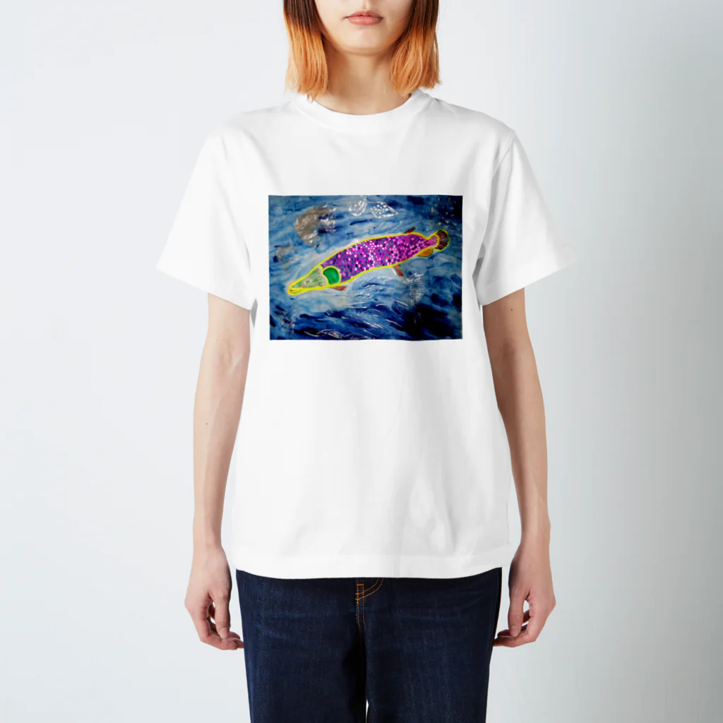 シリウス チャーのピラルクービックT  Regular Fit T-Shirt