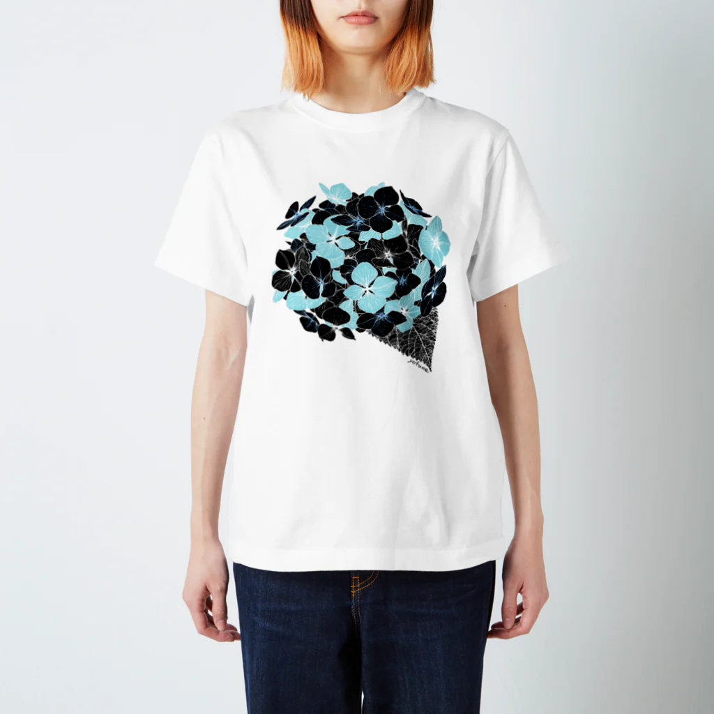 夜舟の黒紫陽花 Regular Fit T-Shirt