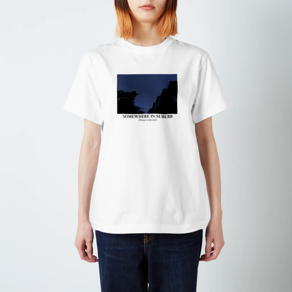 Somewhere in Suburbのthe house スタンダードTシャツ