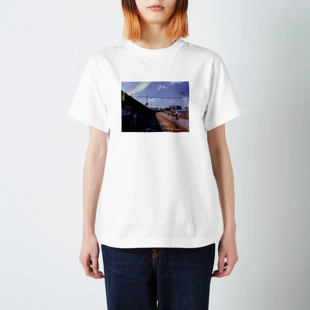 旅先pics📸の夏のローカル線 スタンダードTシャツ