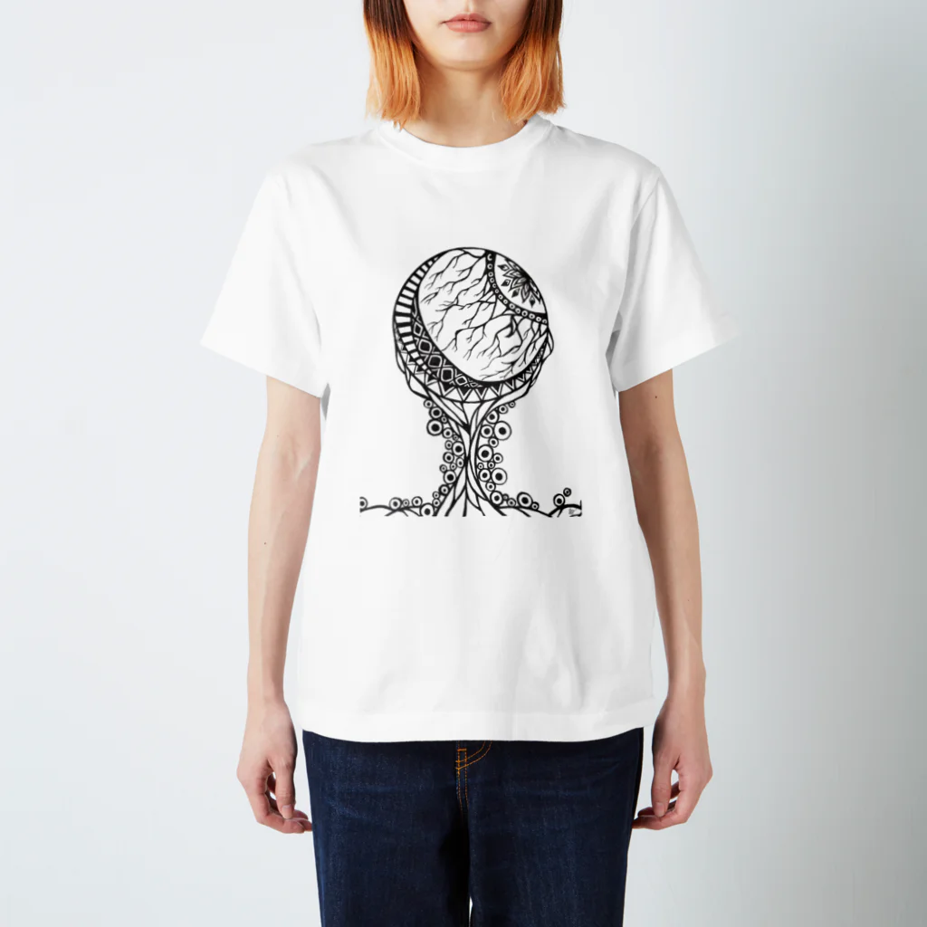 愛羽狂花の白眼 Regular Fit T-Shirt