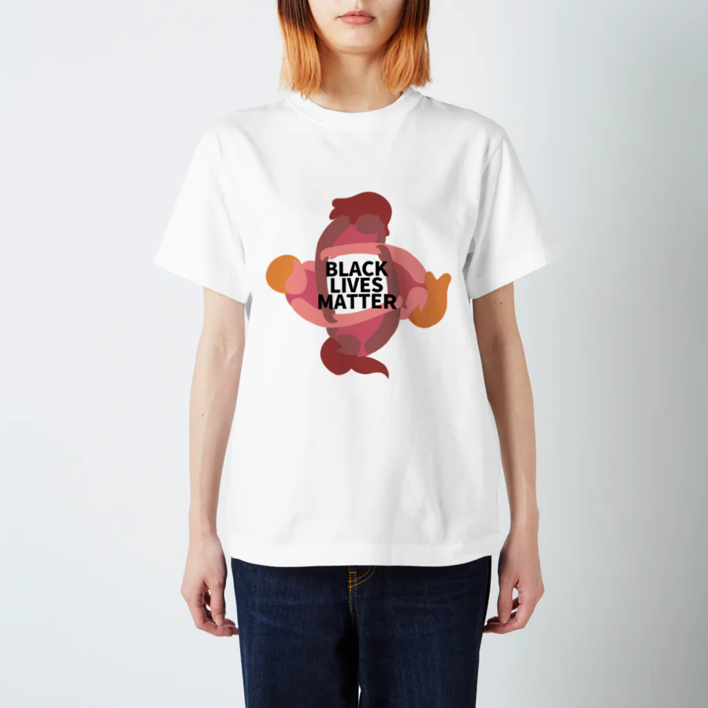 RIRI_designのBLACK LIVES MATTER（ブラック・ライブス・マター）サークル Regular Fit T-Shirt