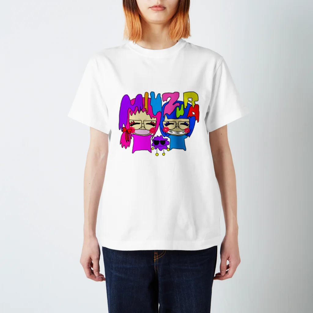 キャラメル星人のmiuzuraaaaa Regular Fit T-Shirt