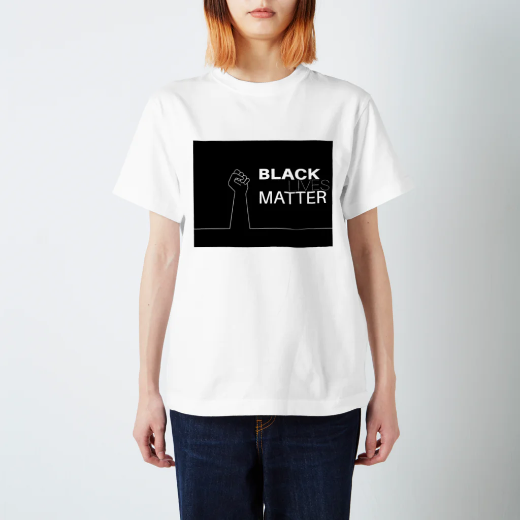 ishikawa-のBLACK LIVES MATTER Regular Fit T-Shirt