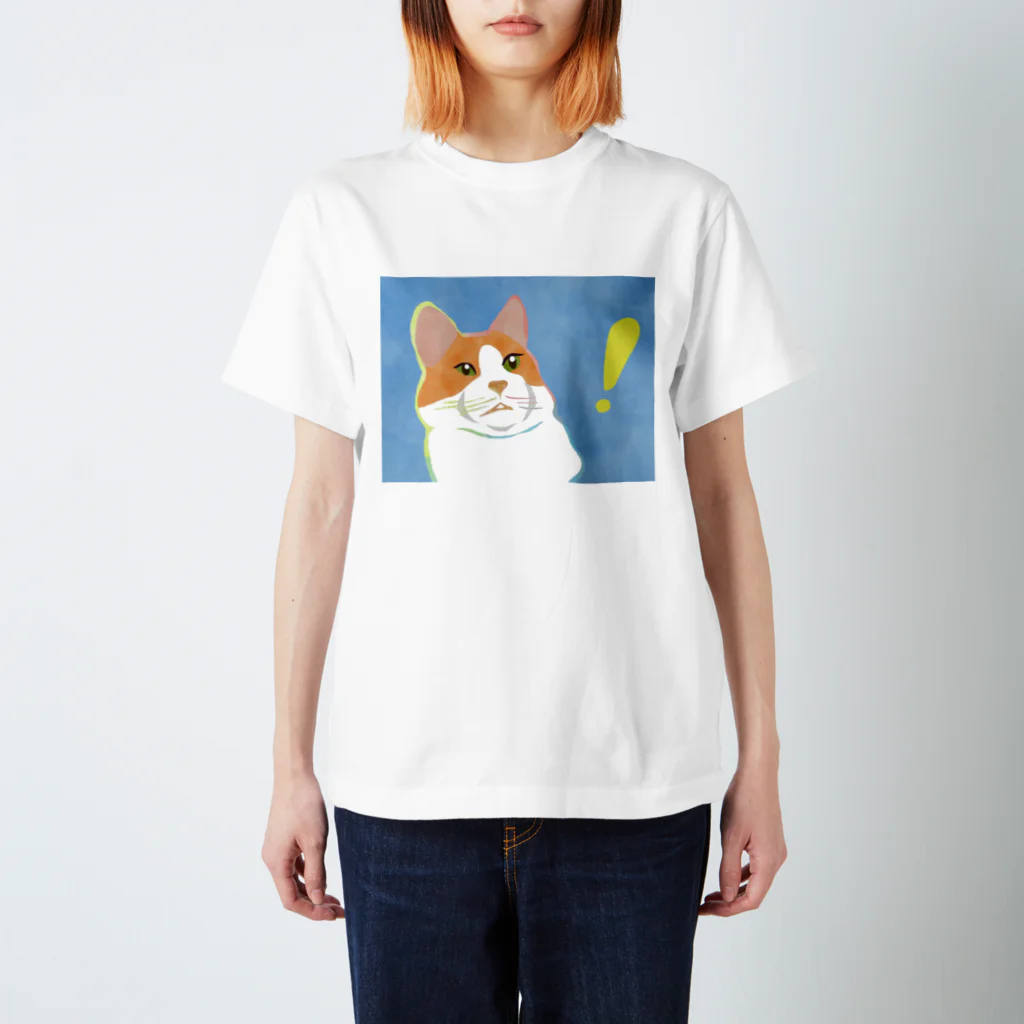 コヌイのアトリエの驚くねこ スタンダードTシャツ