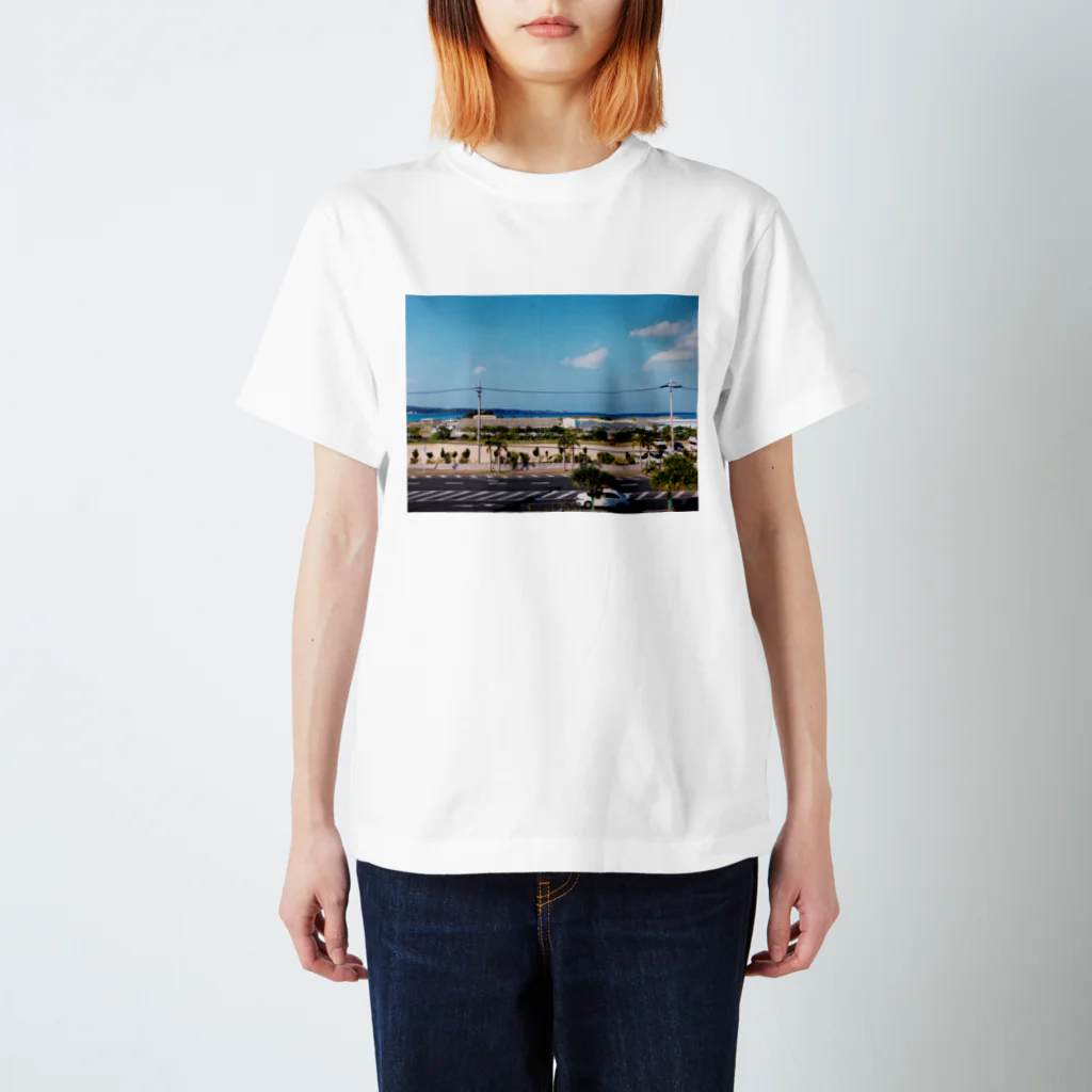 Tahara Masaruの恩納の海岸線 Regular Fit T-Shirt