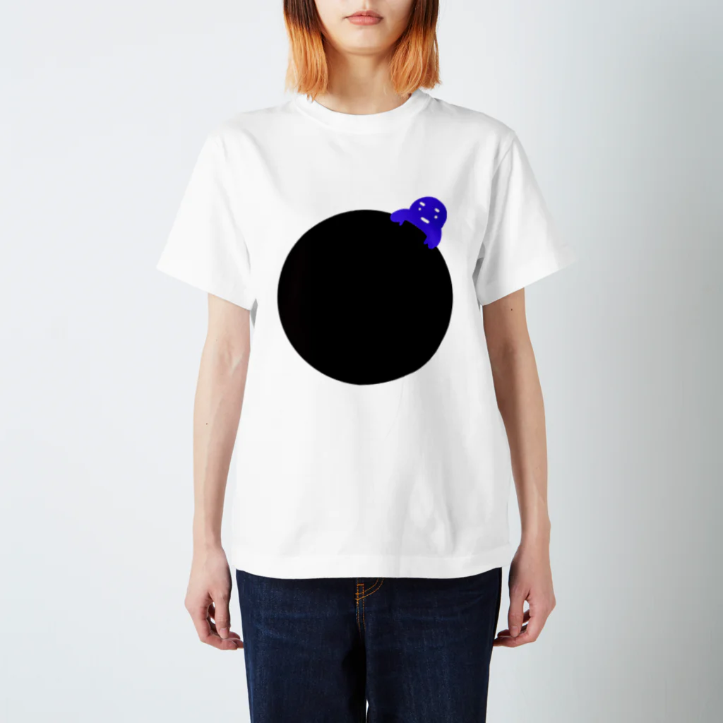 yukashanyのブラックホールBOB Regular Fit T-Shirt