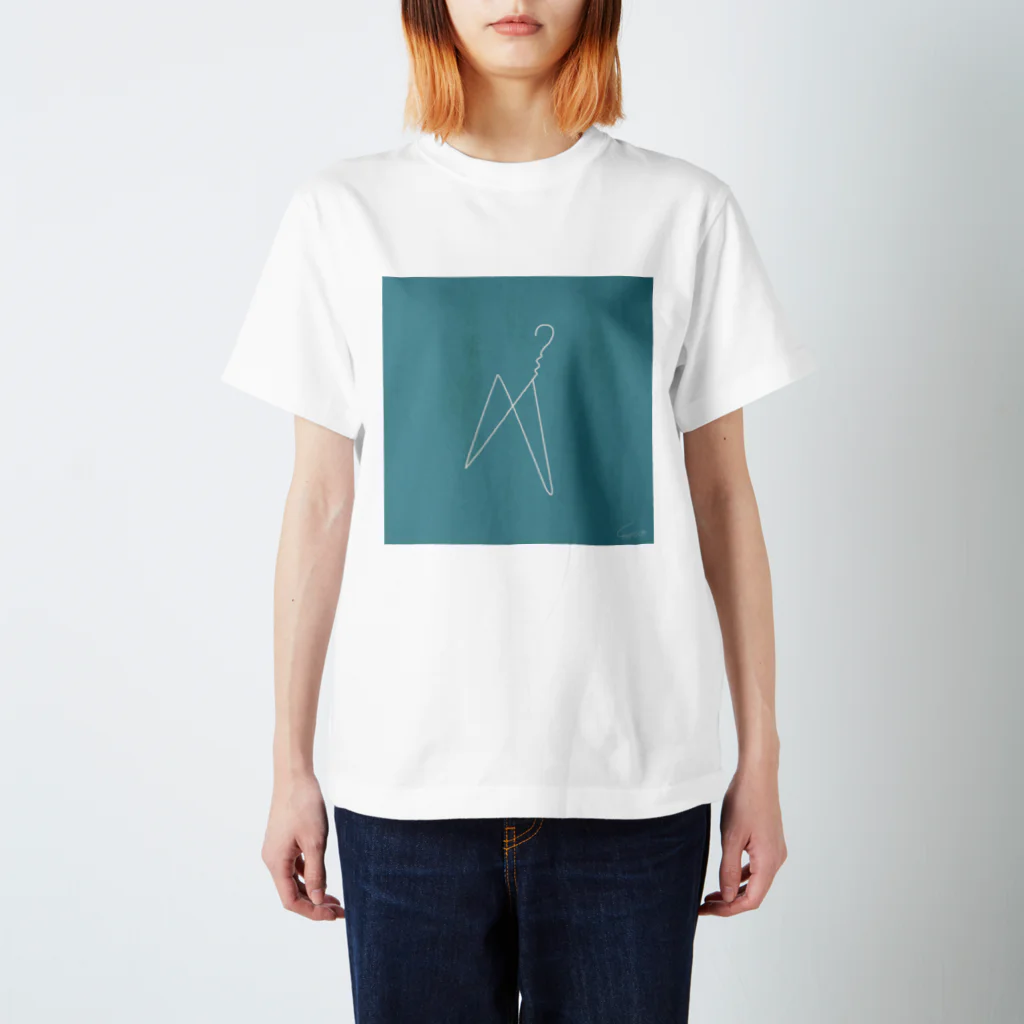 UI CHIFUCHI SHOPの曲げたハンガー Regular Fit T-Shirt