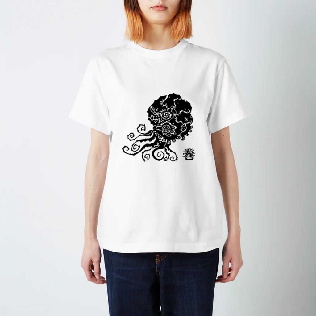 PINKIE JUNKIEのアンモナイト Regular Fit T-Shirt