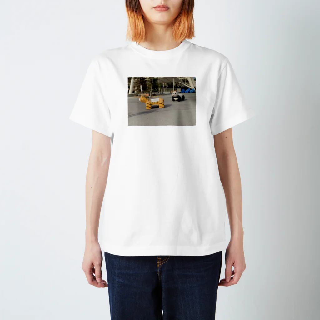 fruit___eのパンダカー スタンダードTシャツ