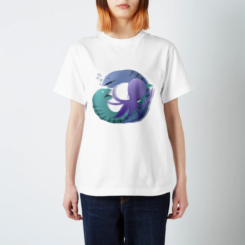 しょっぷのウツボとタコ Regular Fit T-Shirt