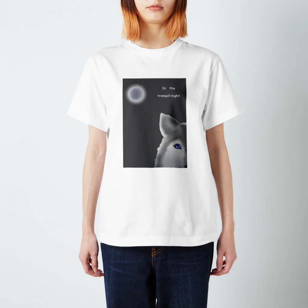 キユ スタジオの静かな夜の狼Tシャツ 動物 Regular Fit T-Shirt
