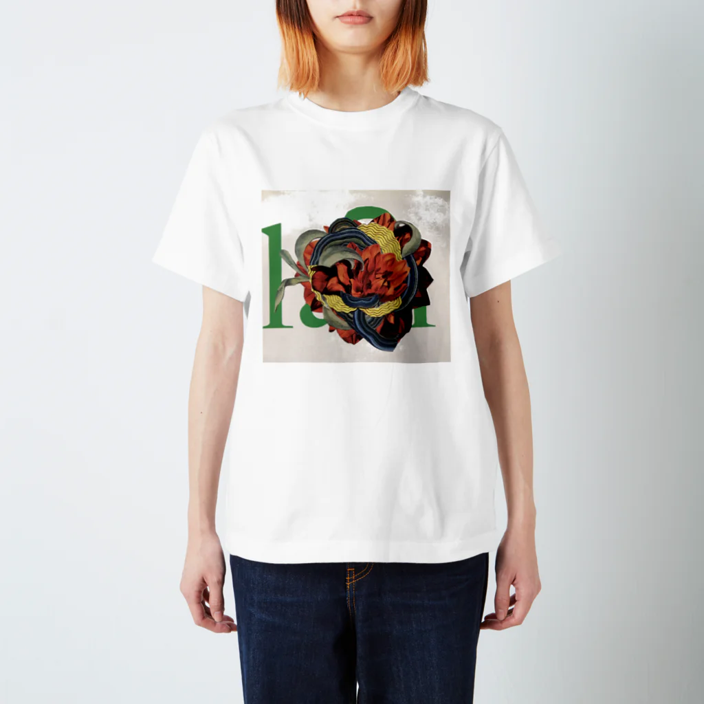 chisacollageのH Regular Fit T-Shirt