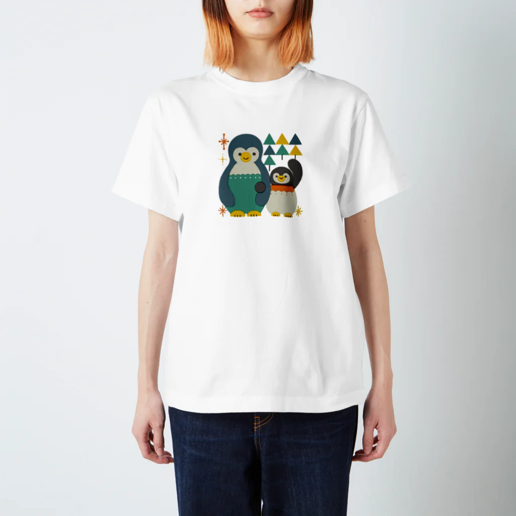 サタケシュンスケ｜イラストレーターのペンギンのおやこ Regular Fit T-Shirt