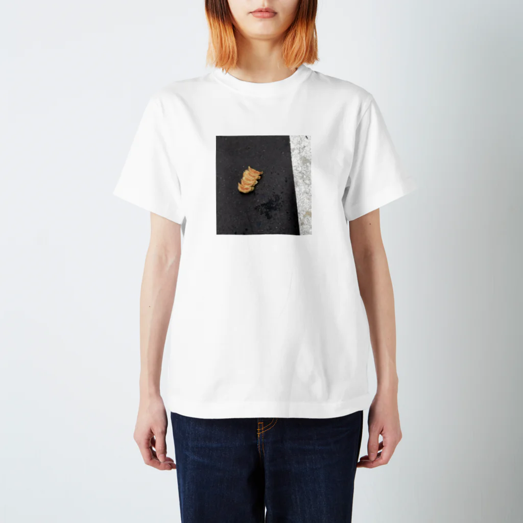 マイティガールの野生のギョウザ Regular Fit T-Shirt