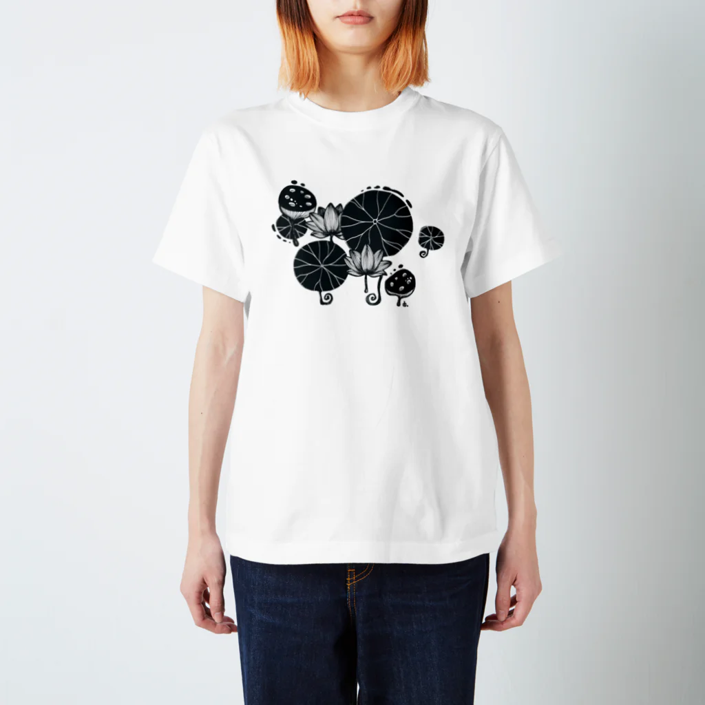 黒箱の蓮 Regular Fit T-Shirt