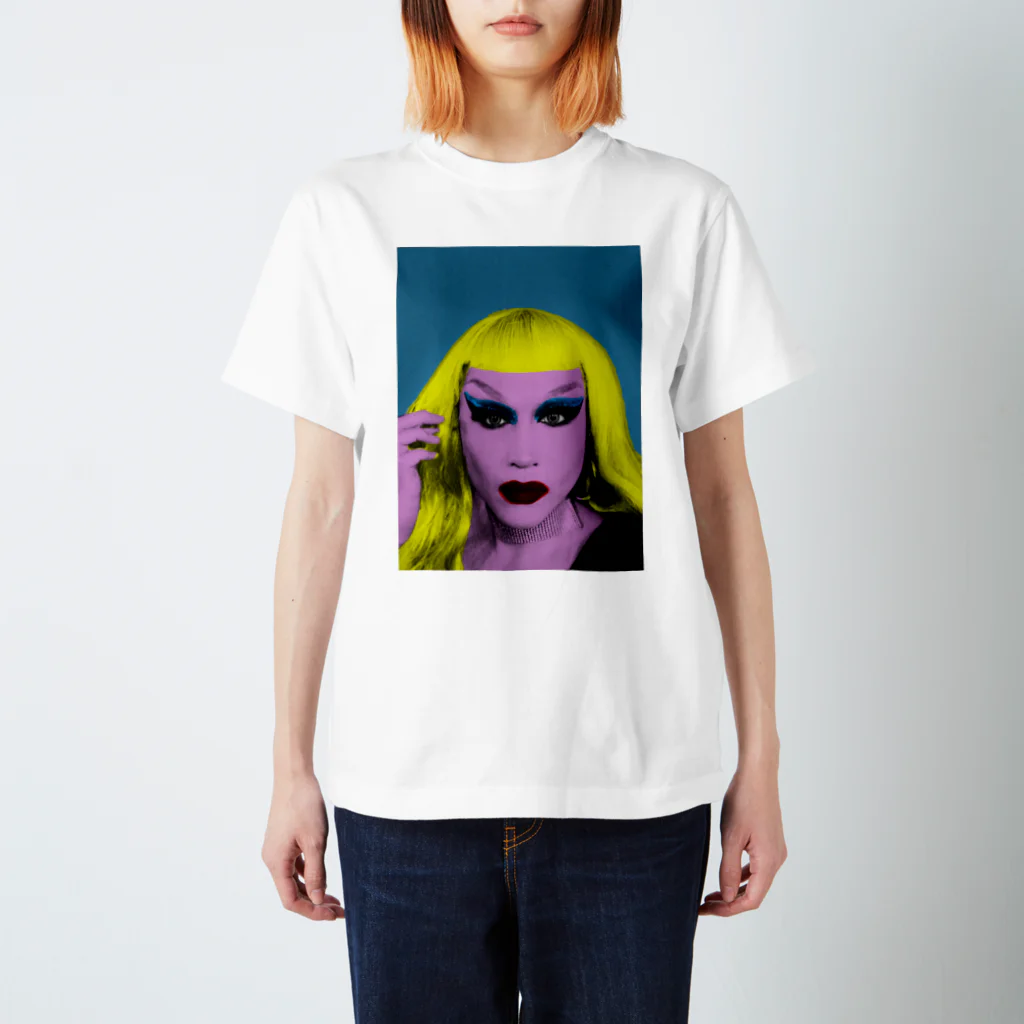 ばにたすの店のdrag queen Regular Fit T-Shirt