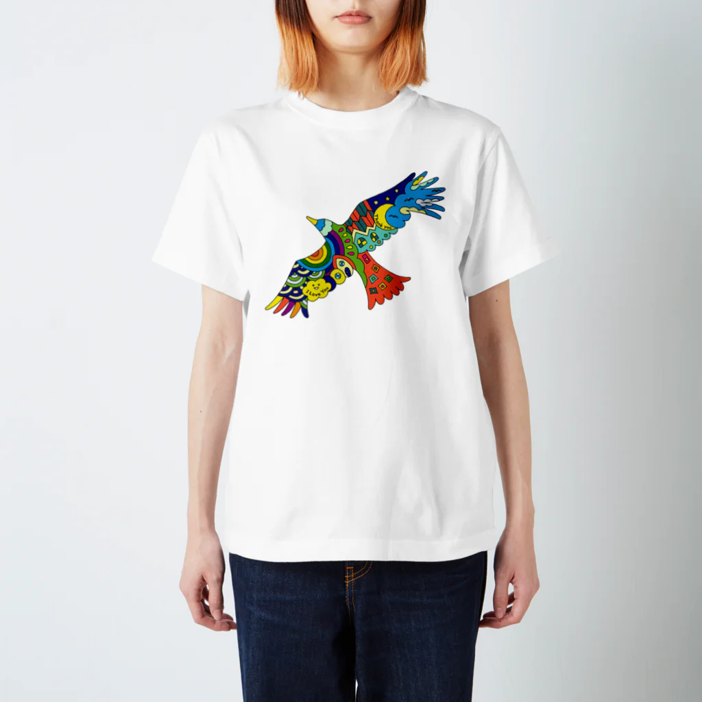 KANAT  LAMHITAの虹色の飛ぶ鳥 スタンダードTシャツ