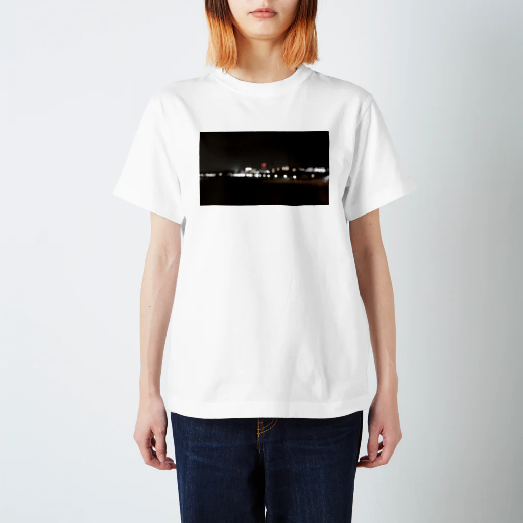 しゅが🦋の夜 Regular Fit T-Shirt