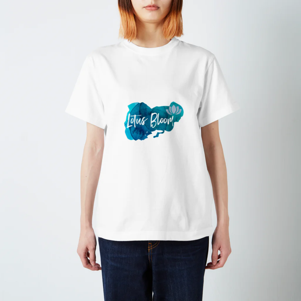 lotuso1192のLotus Bloomシリーズ Regular Fit T-Shirt