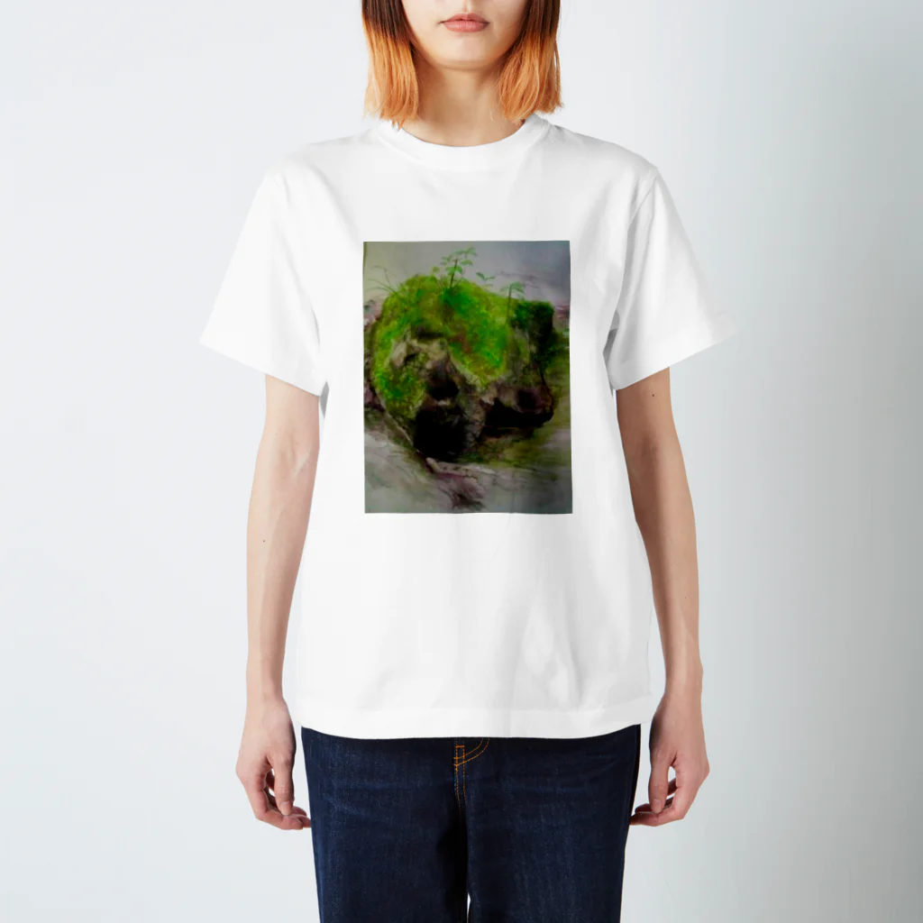 絵描きの和紗の苔むした岩 Regular Fit T-Shirt