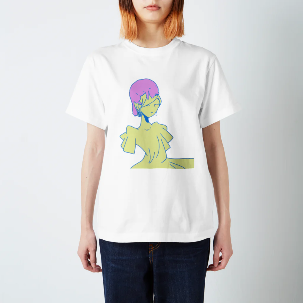 ××（めめ）@羽織ると可愛いデザインのイチゴ猫ハット Regular Fit T-Shirt