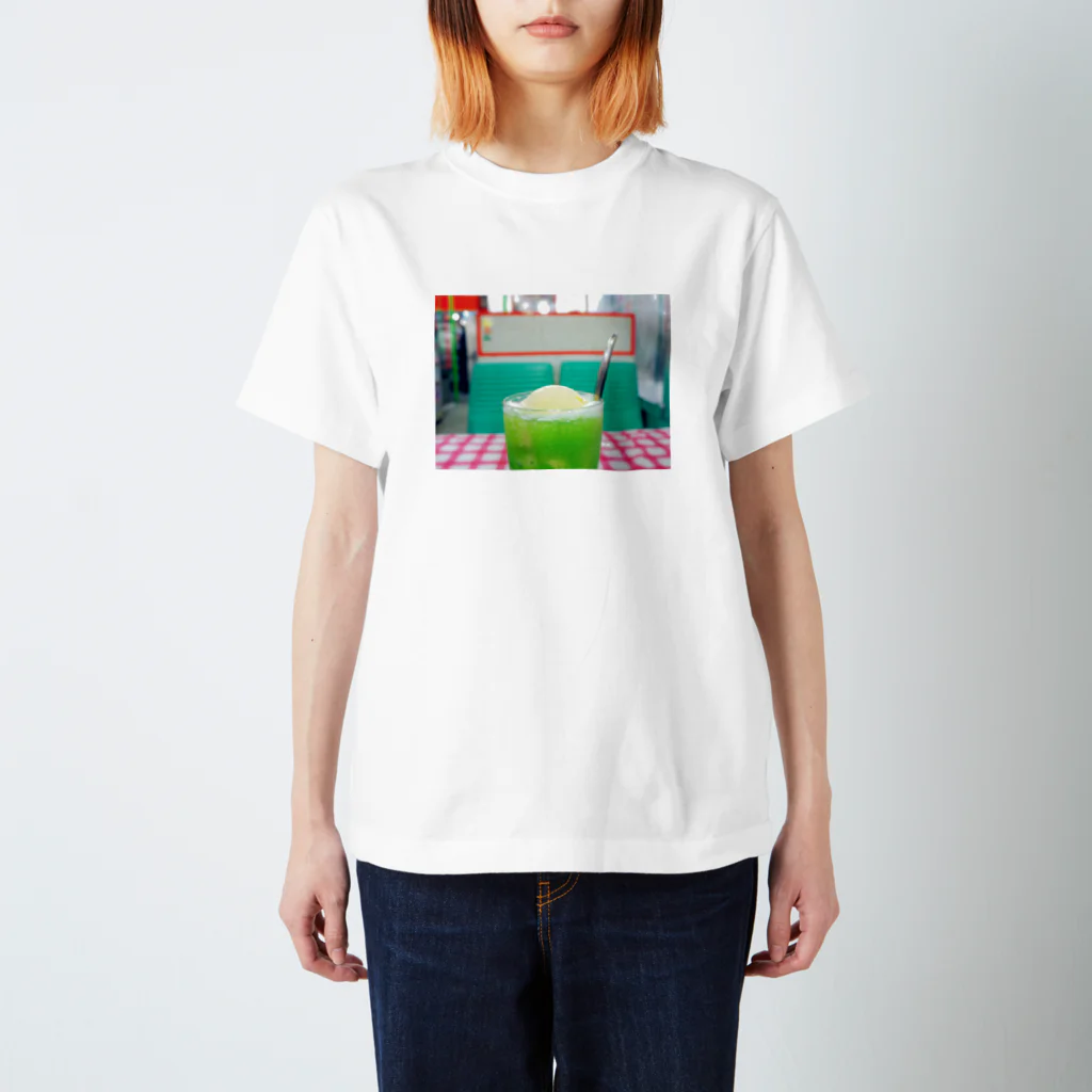 喫茶レストラン丘/のぼるさんのクリームソーダ ２ Regular Fit T-Shirt