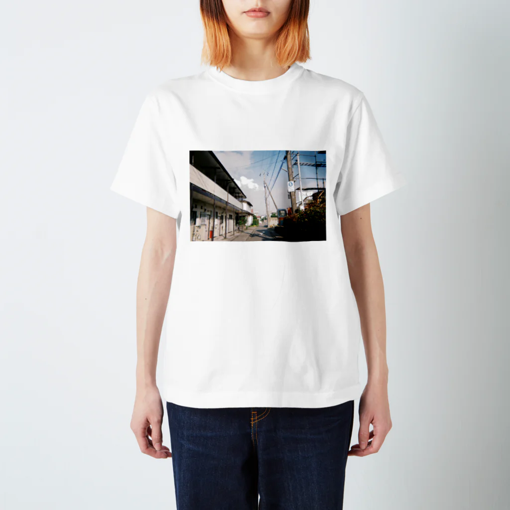 フ©️のうちの前 Regular Fit T-Shirt